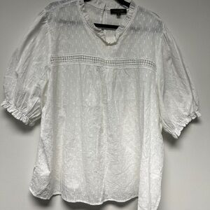 Suzanne Betro Textured White Blouse